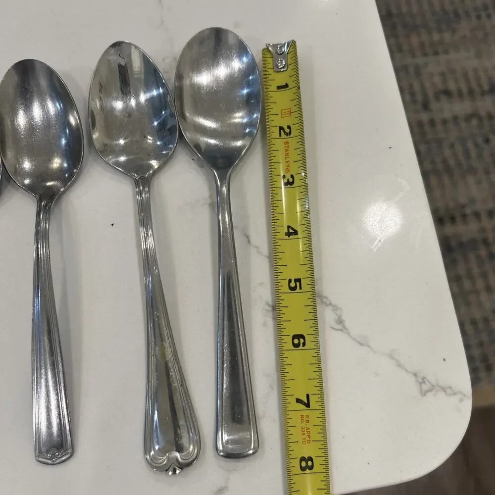 Vtg Lot of 4 Stainless‎ Dinner Spoons Assorted 8” Flatware Silverware